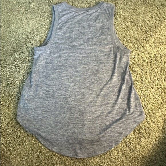 GapFit Brushed Tech Jersey Knot-Hem Tank Top Purple Small athletic gopcore lilac - Picture 11 of 12